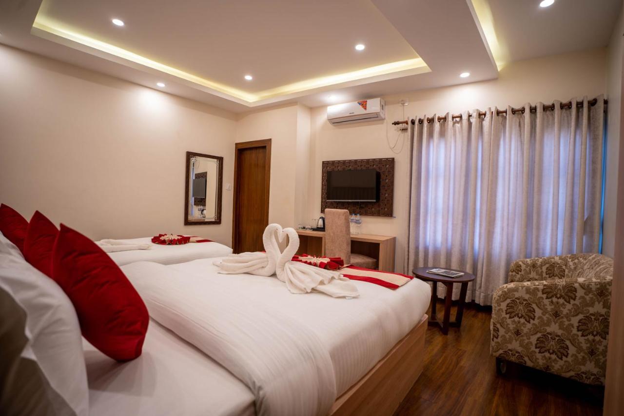Airport Himalaya Boutique Hotel Катманду Екстериор снимка