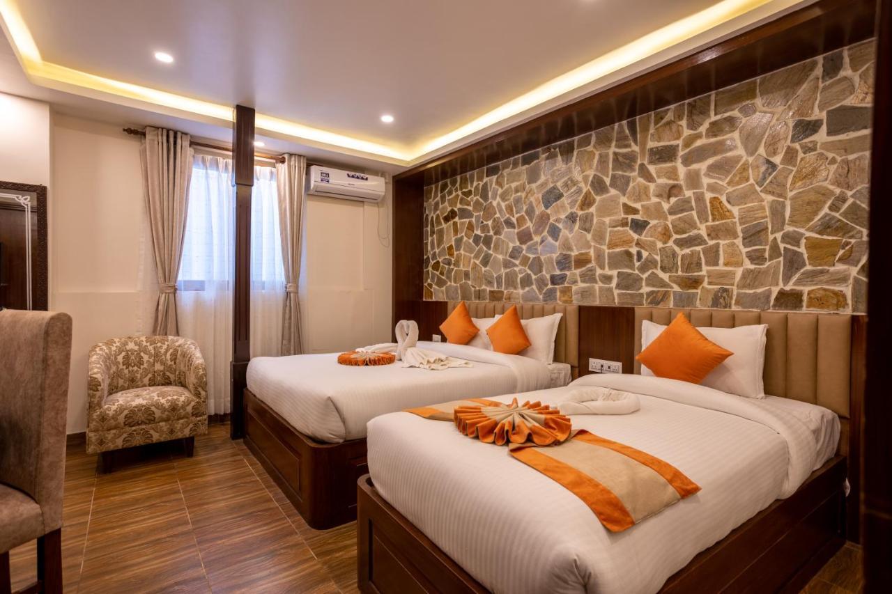 Airport Himalaya Boutique Hotel Катманду Екстериор снимка