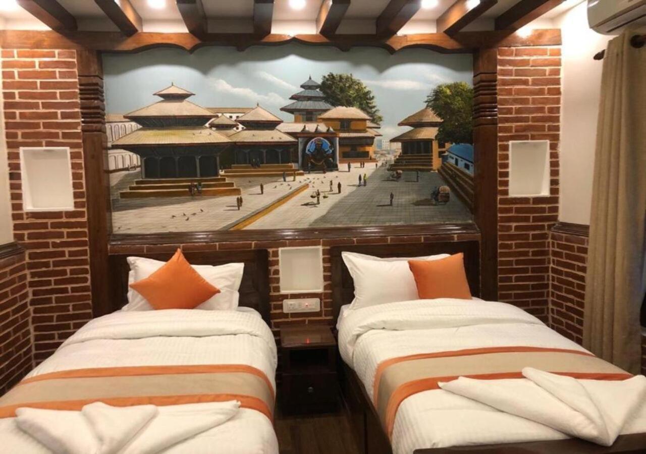Airport Himalaya Boutique Hotel Катманду Екстериор снимка