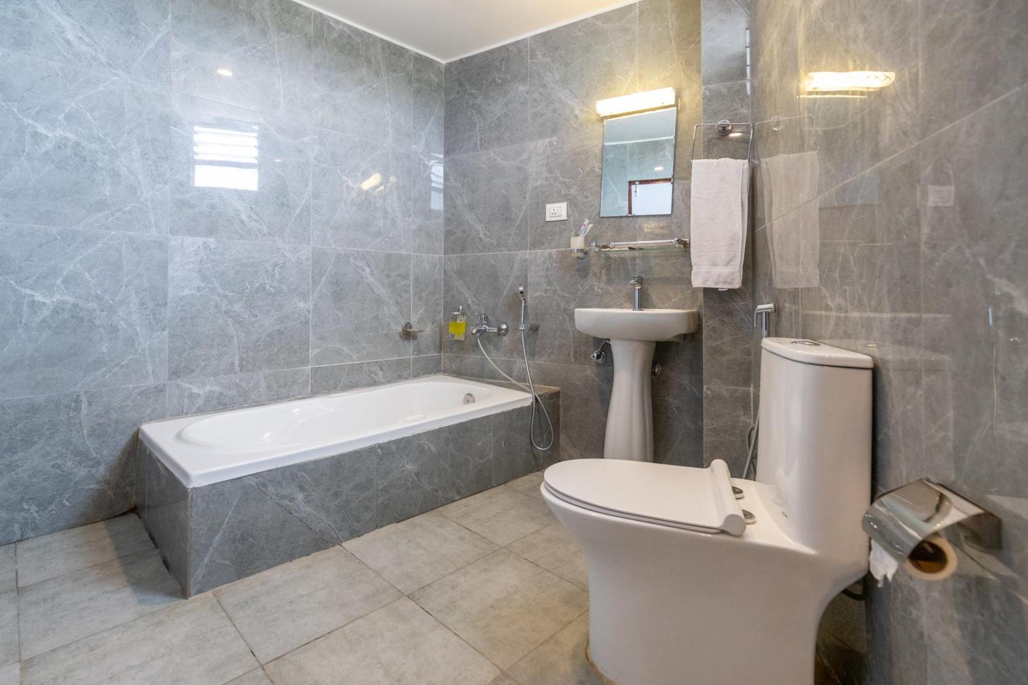 Airport Himalaya Boutique Hotel Катманду Екстериор снимка