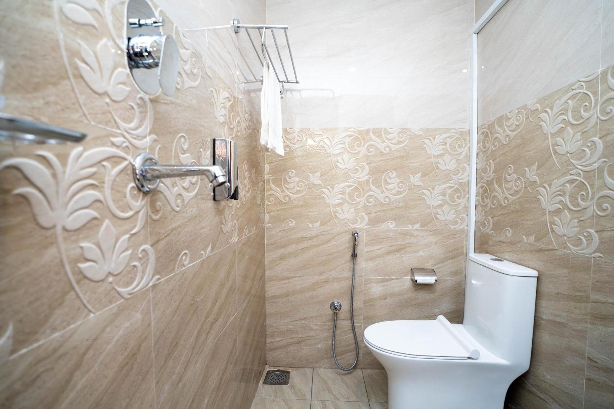 Airport Himalaya Boutique Hotel Катманду Екстериор снимка